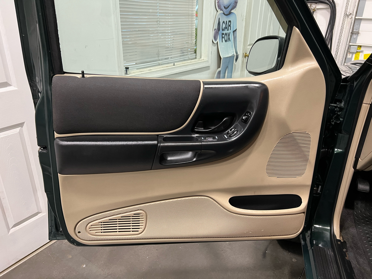 2003 Ford Ranger photo 28