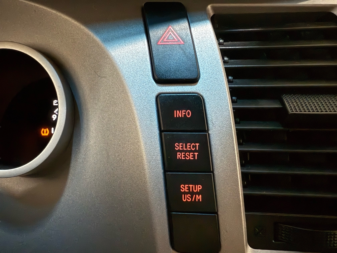 Toyota Tundra Limited Double Cab 6AT 4WD 2007