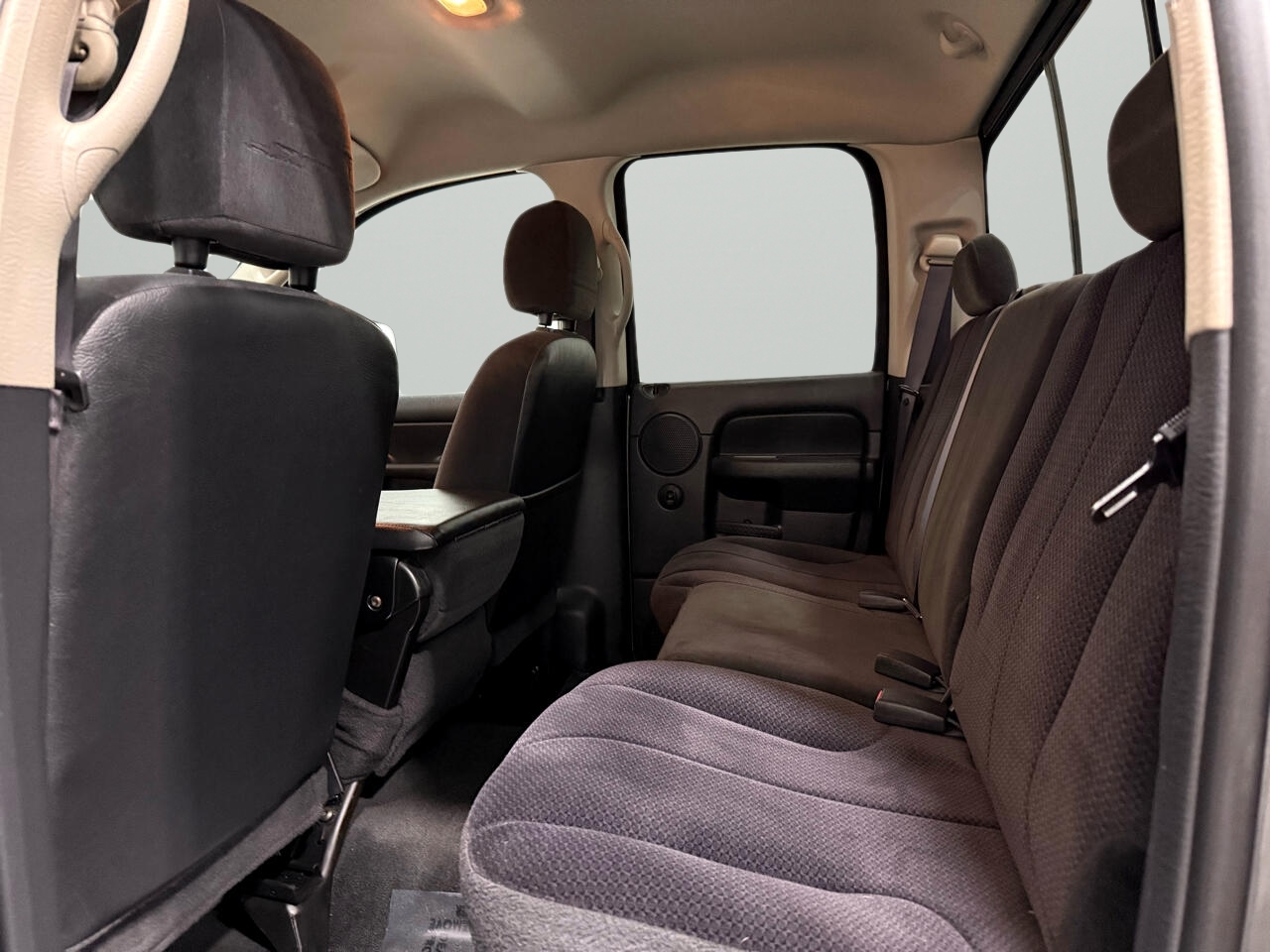 Dodge Ram 3500 ST Quad Cab Long Bed 4WD 2004