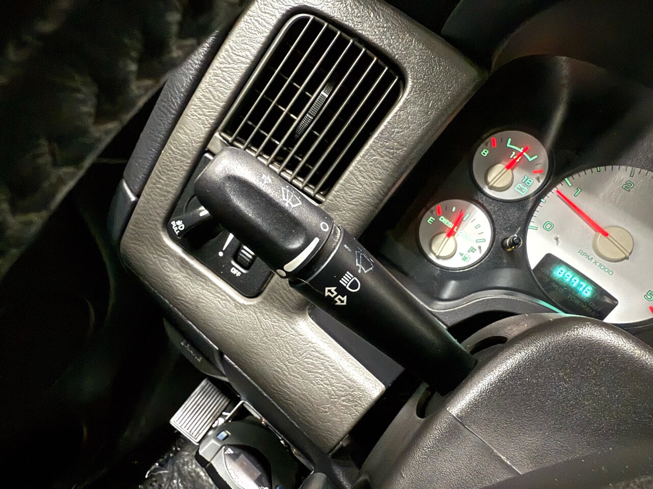 Dodge Ram 3500 ST Quad Cab Long Bed 4WD 2004