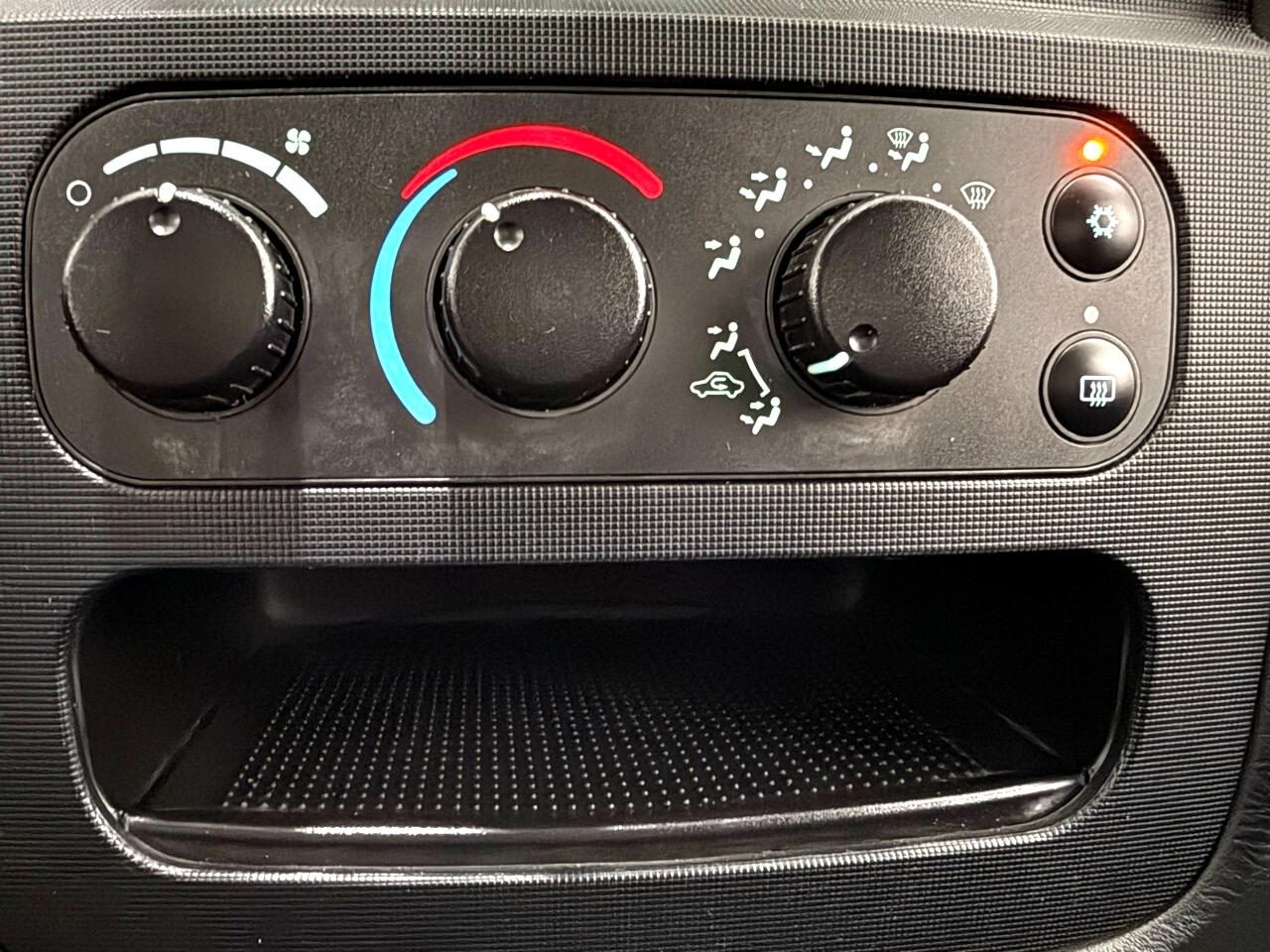 Dodge Ram 3500 ST Quad Cab Long Bed 4WD 2004