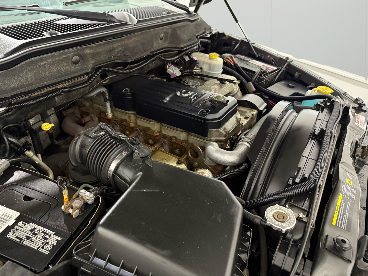 Dodge Ram 3500 ST Quad Cab Long Bed 4WD 2004