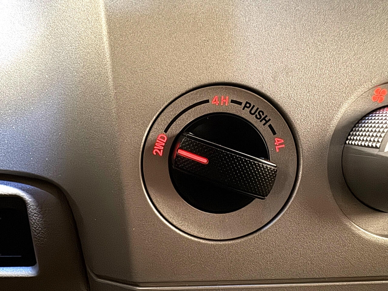 Toyota Tundra SR5 Double Cab 4.7L 4WD 2008