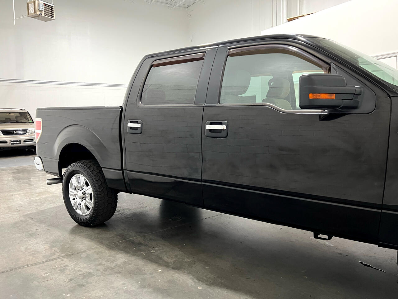 Ford F-150 XLT SuperCrew 6.5-ft. Bed 4WD 2009 Ford F-150 XLT SuperCrew 6.5-ft. Bed 4WD 2009