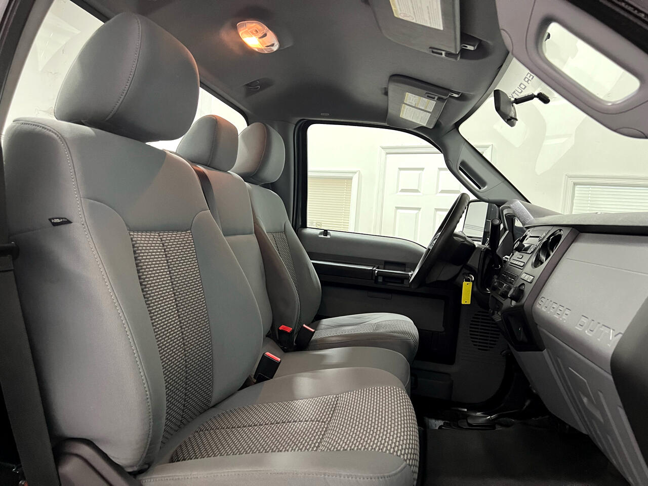 2015 Ford F-250 XLT photo 21