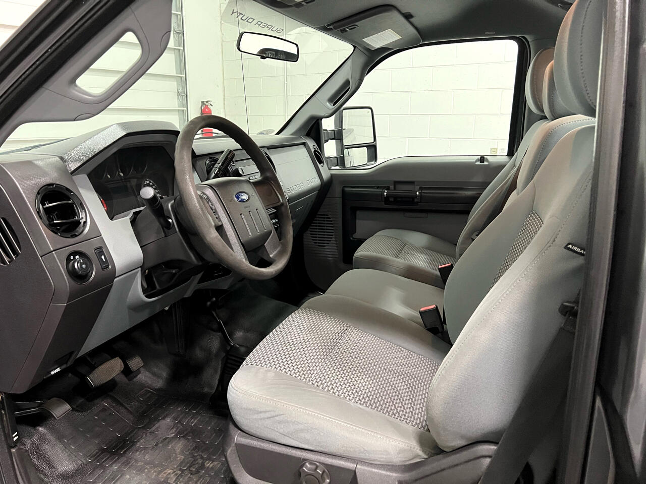 2015 Ford F-250 XLT photo 25