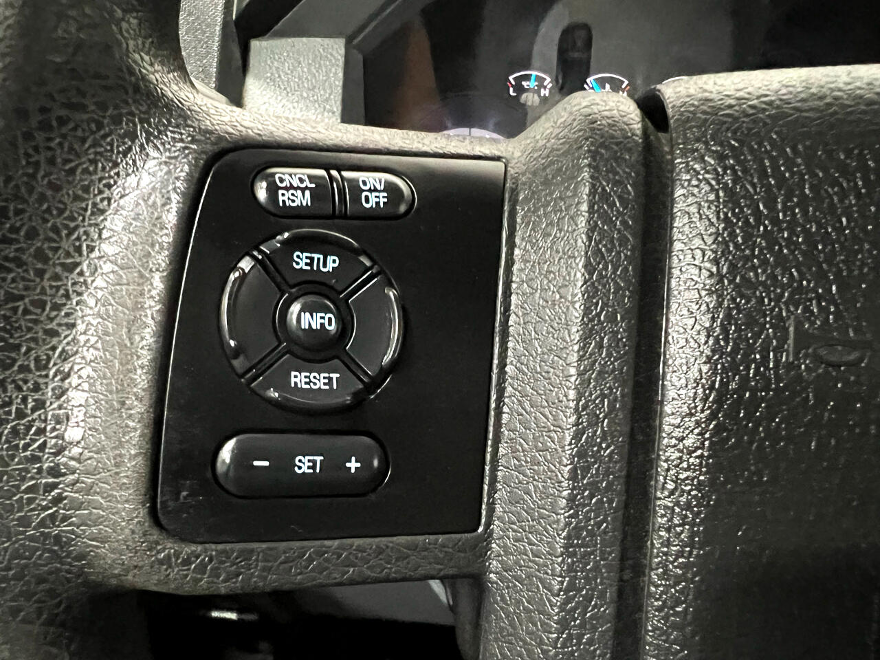2015 Ford F-250 XLT photo 31