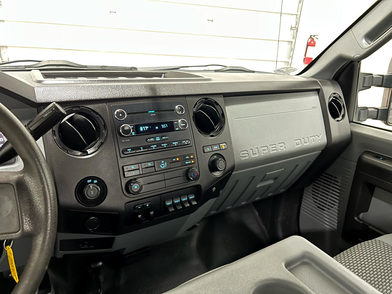 2015 Ford F-250 XLT photo 35