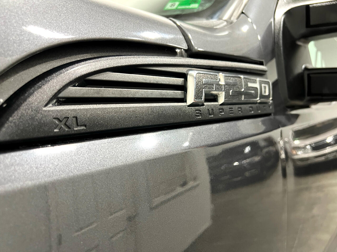 2015 Ford F-250 XLT photo 50