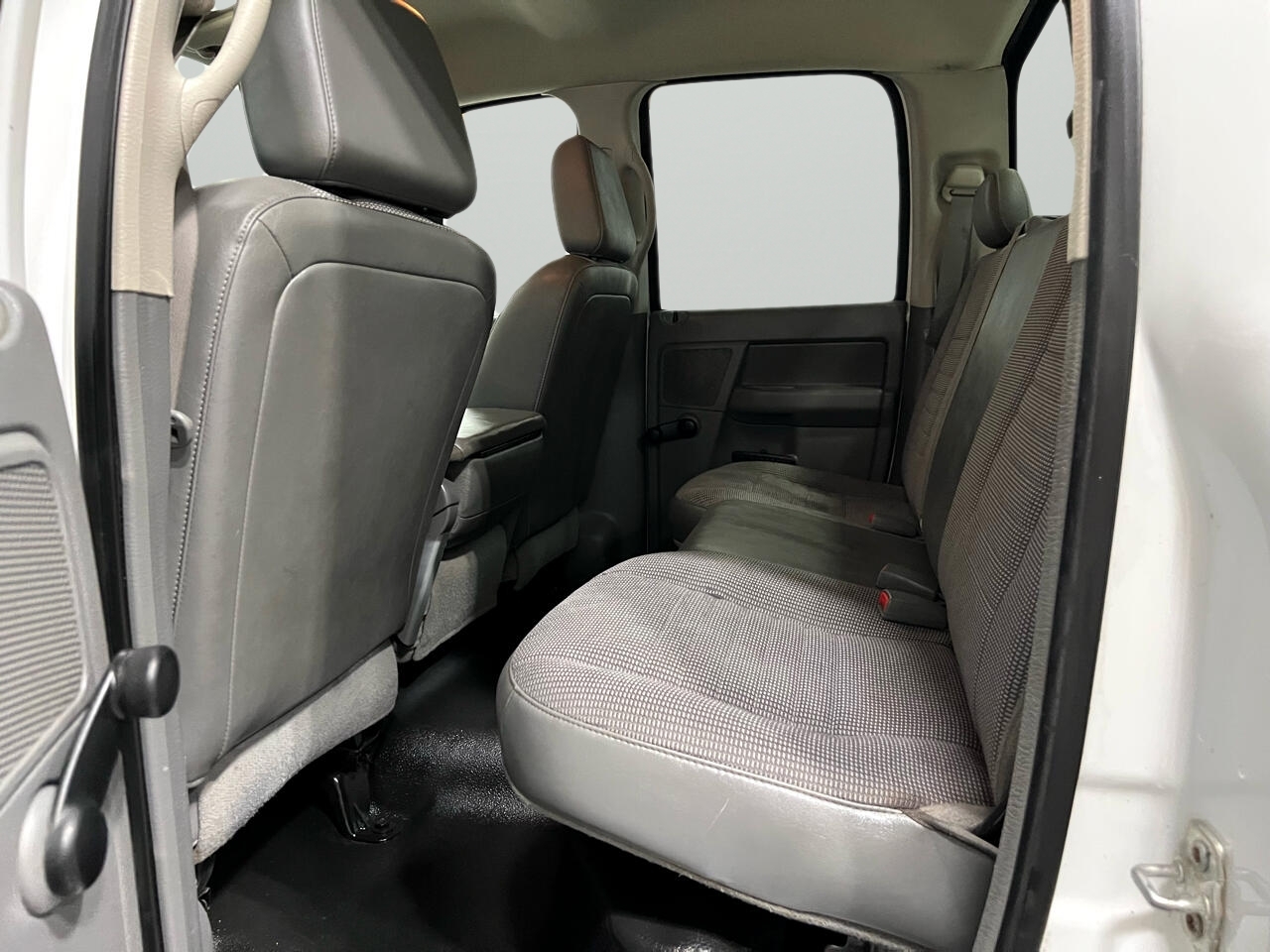 Dodge Ram 3500 ST Quad Cab LWB 4WD DRW 2008