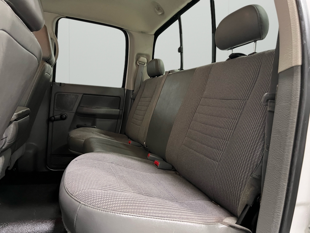 Dodge Ram 3500 ST Quad Cab LWB 4WD DRW 2008