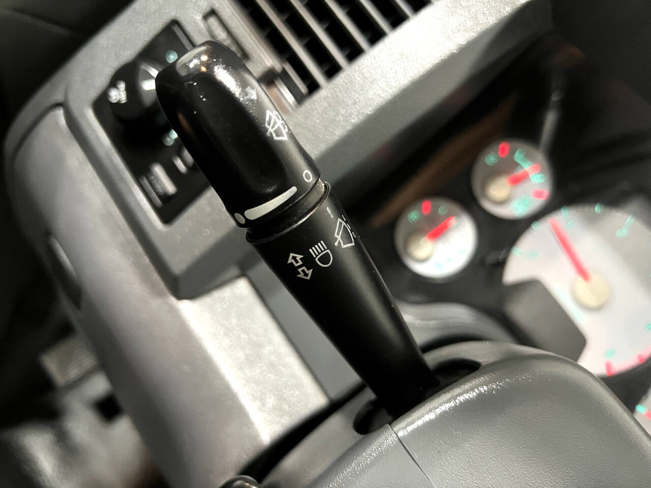 Dodge Ram 3500 ST Quad Cab LWB 4WD DRW 2008