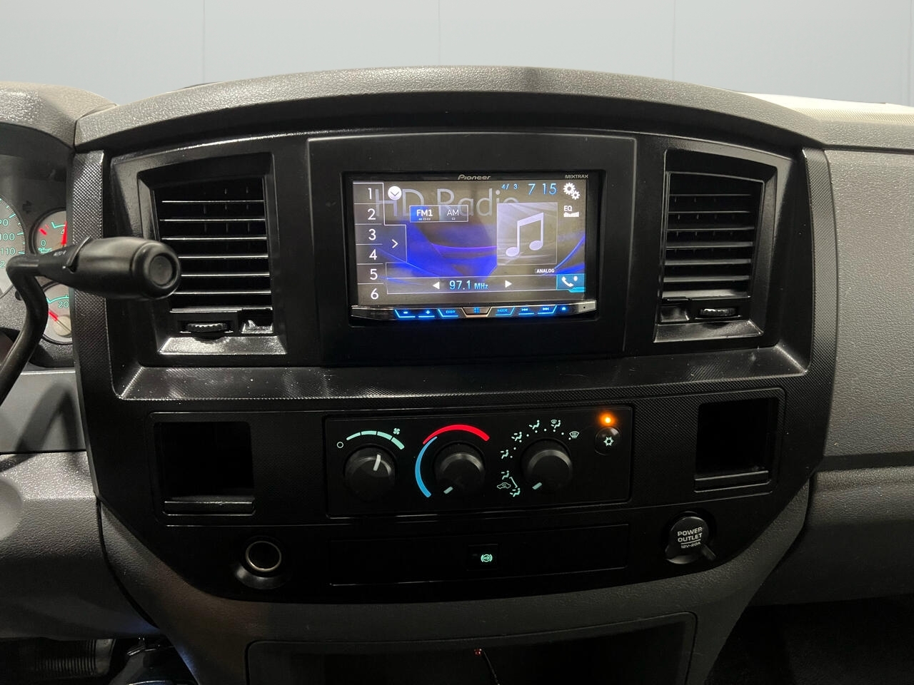 Dodge Ram 3500 ST Quad Cab LWB 4WD DRW 2008