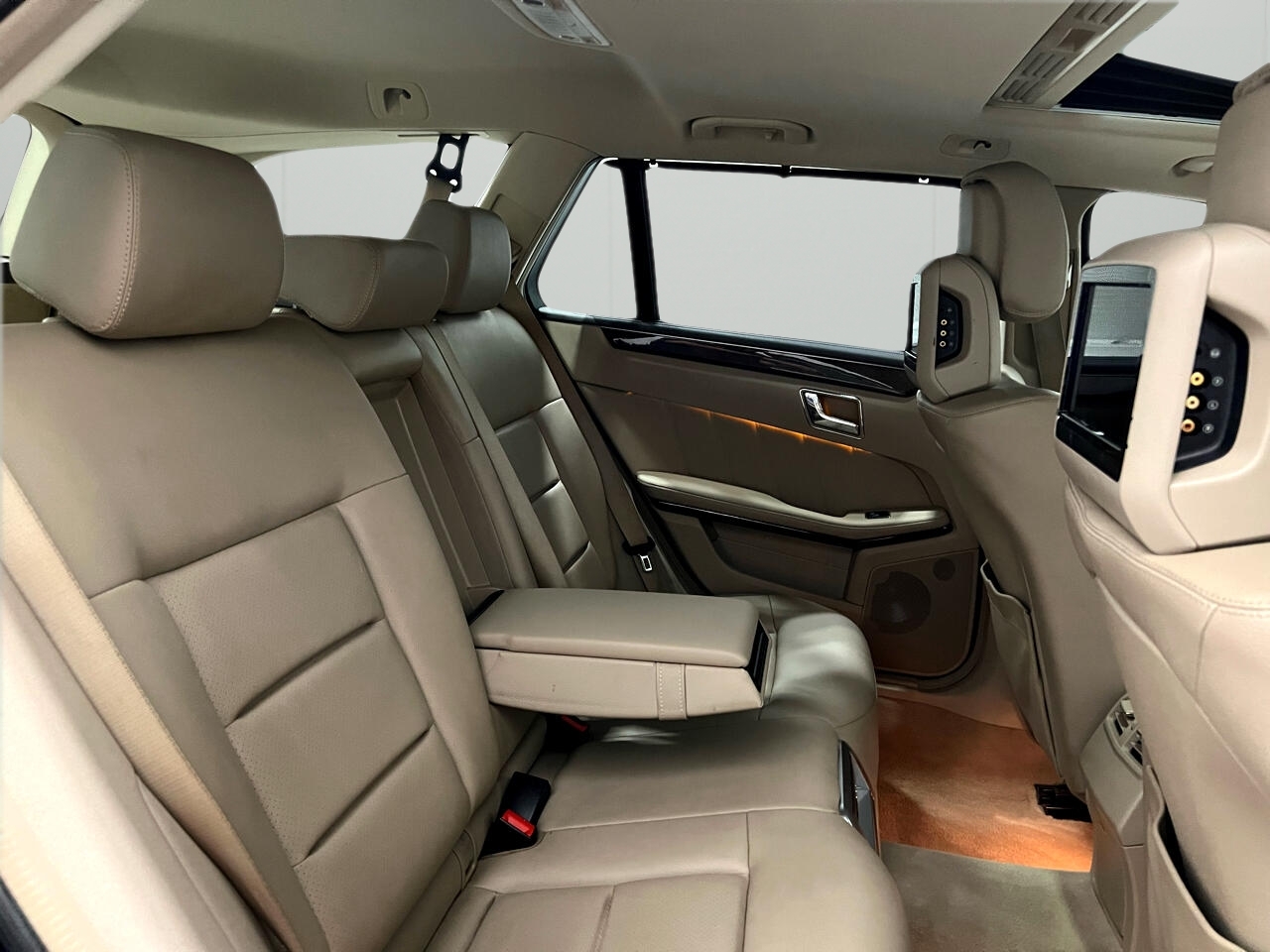 Mercedes-Benz E-Class Wagon E350 4Matic 2011