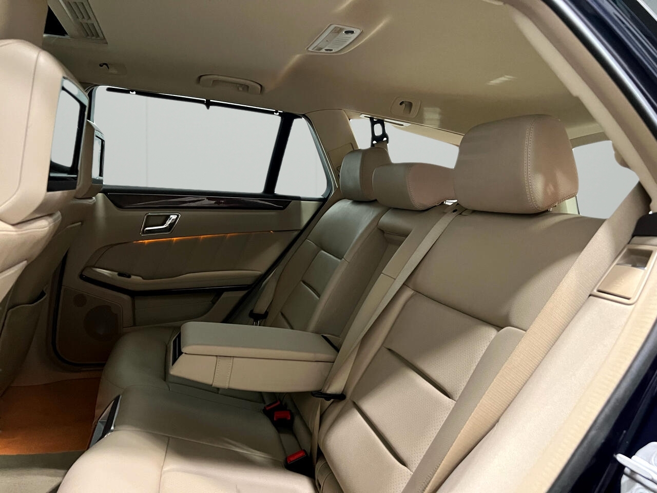 Mercedes-Benz E-Class Wagon E350 4Matic 2011