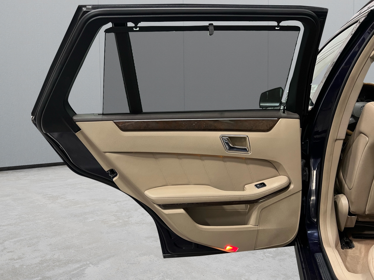 Mercedes-Benz E-Class Wagon E350 4Matic 2011