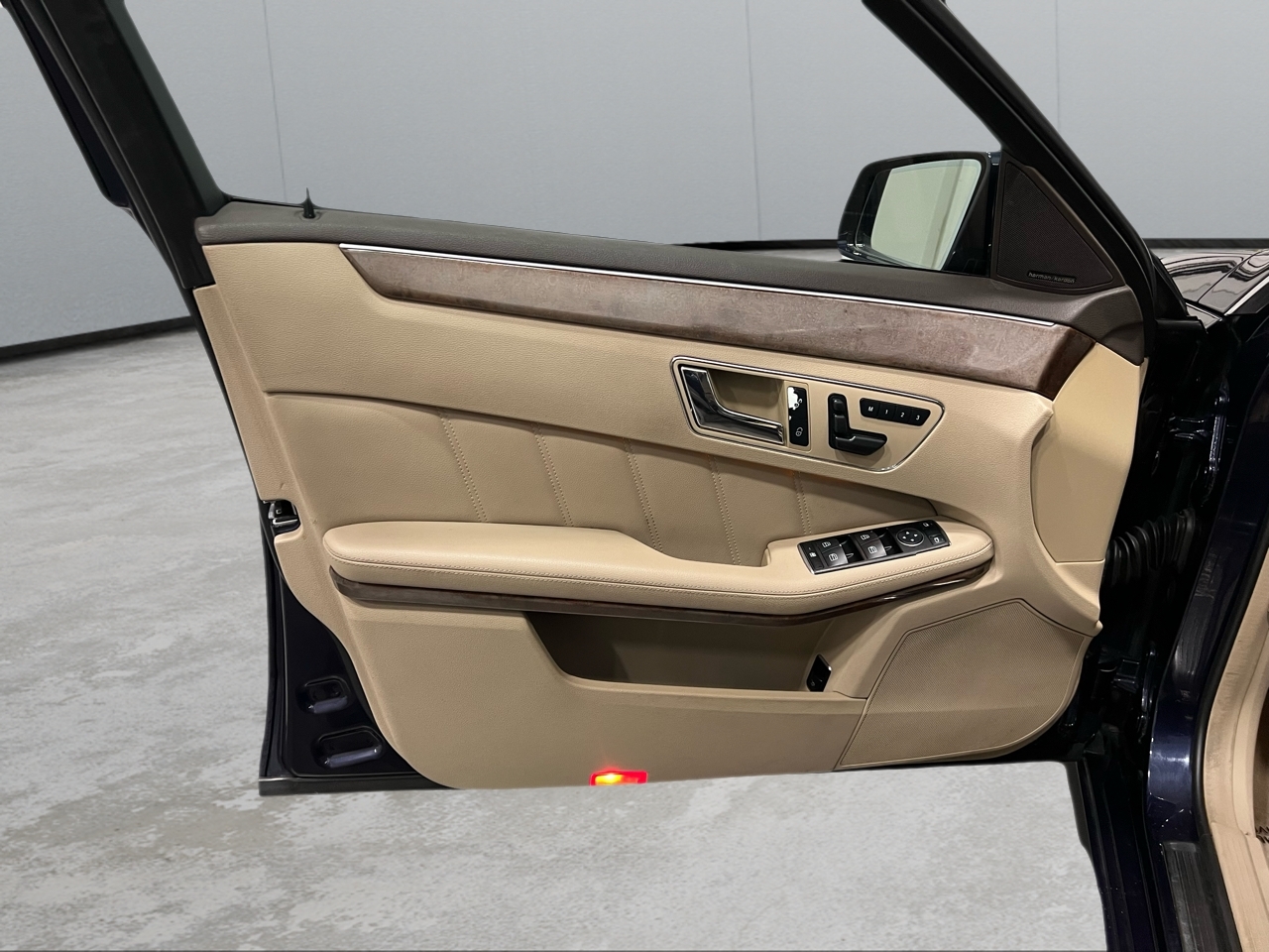 Mercedes-Benz E-Class Wagon E350 4Matic 2011