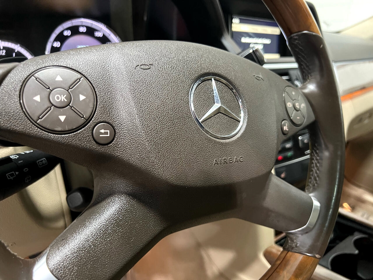 Mercedes-Benz E-Class Wagon E350 4Matic 2011