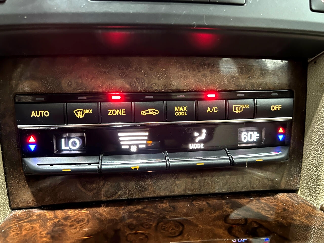 Mercedes-Benz E-Class Wagon E350 4Matic 2011