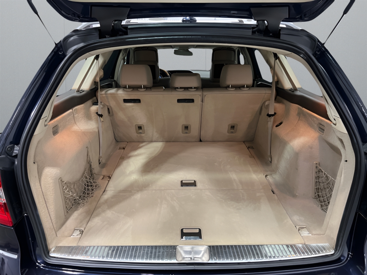 Mercedes-Benz E-Class Wagon E350 4Matic 2011