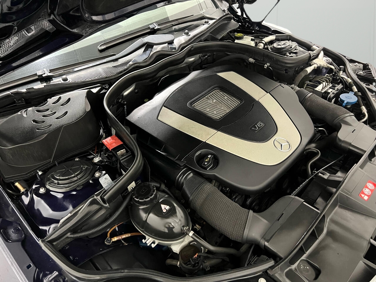 Mercedes-Benz E-Class Wagon E350 4Matic 2011