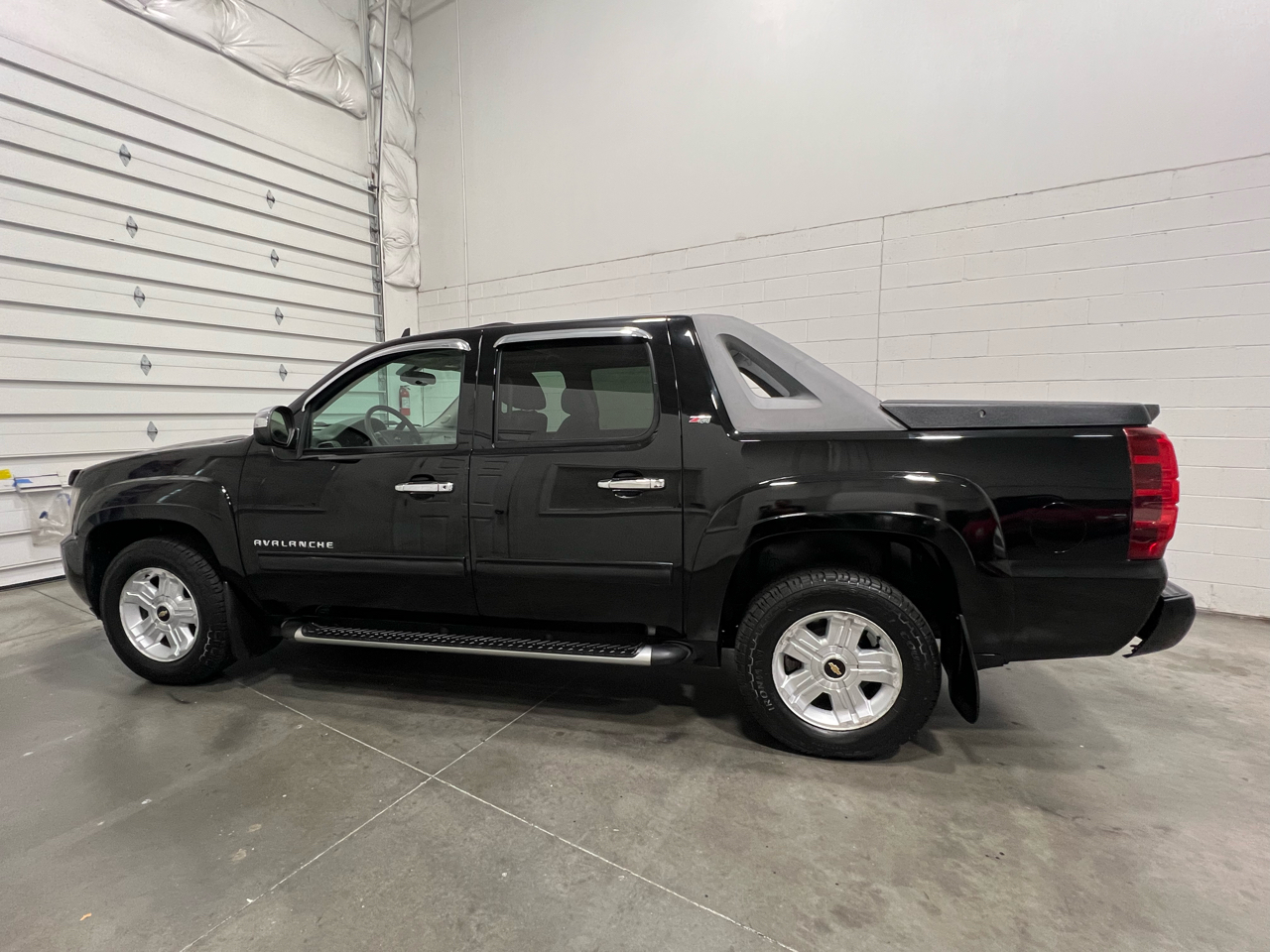 Chevrolet Avalanche LT 4WD 2010 Chevrolet Avalanche LT 4WD 2010
