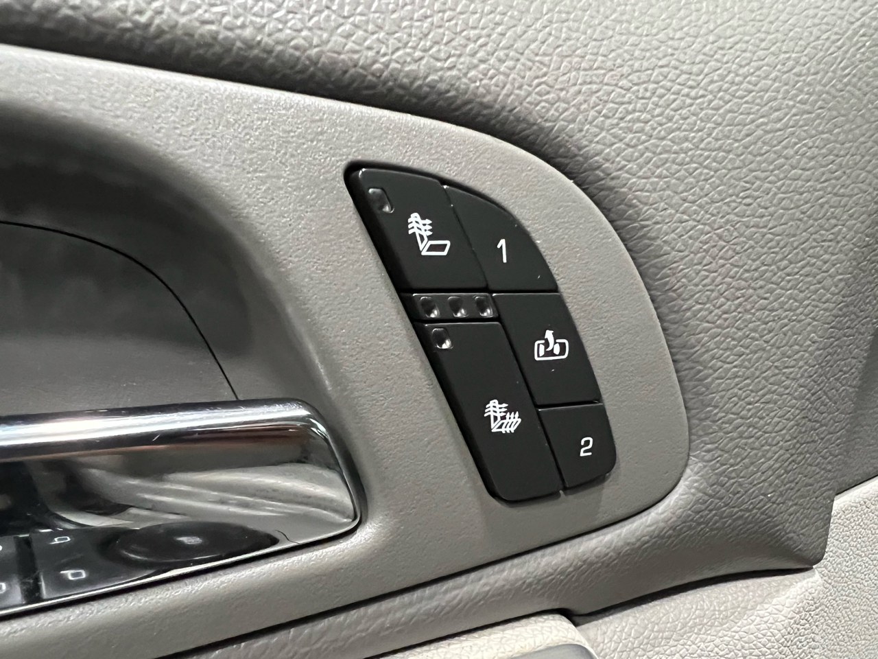 Chevrolet Avalanche LT 4WD 2010 Chevrolet Avalanche LT 4WD 2010