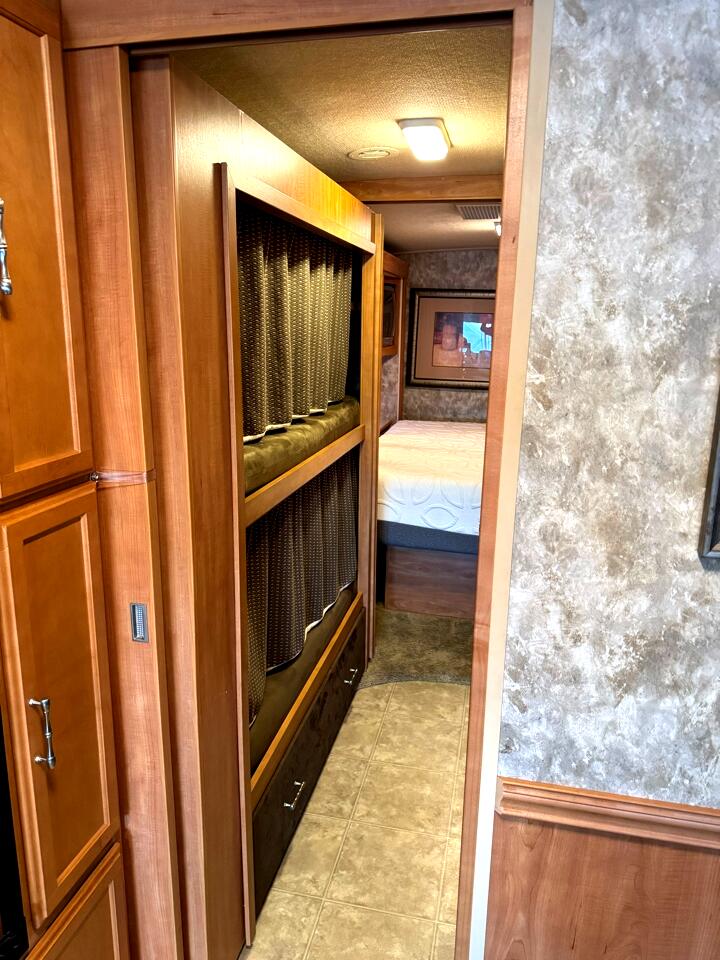 Ford Stripped Chassis Motorhome  2007