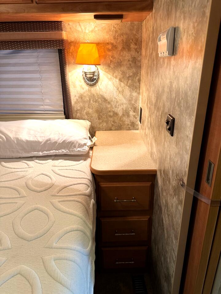 Ford Stripped Chassis Motorhome  2007