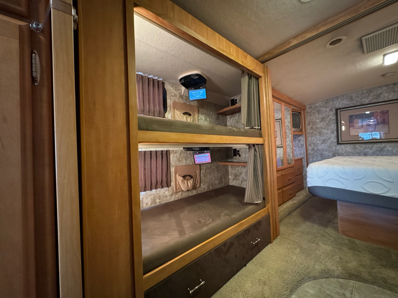 Ford Stripped Chassis Motorhome  2007