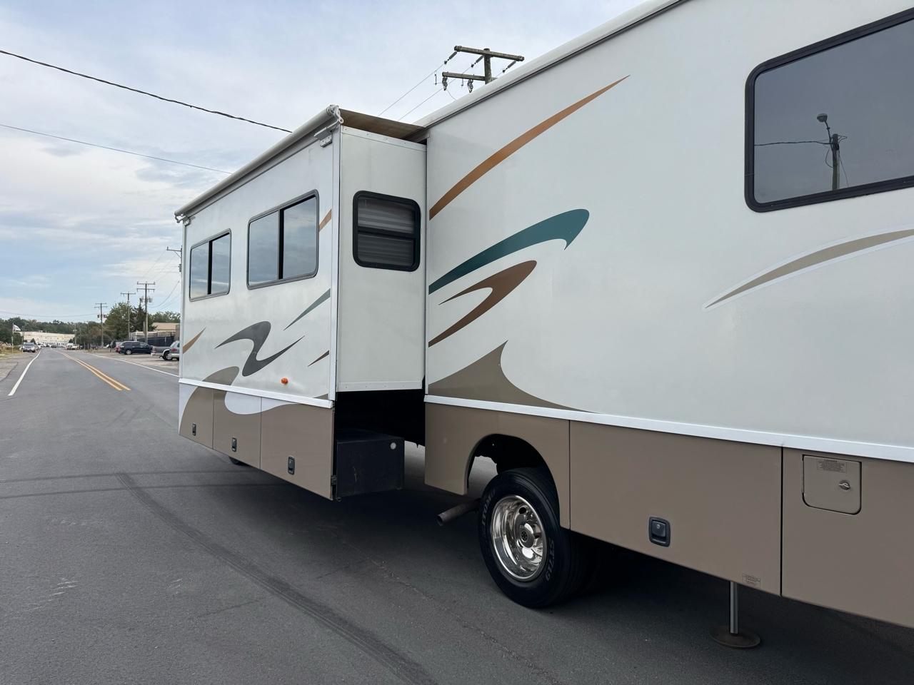 Ford Stripped Chassis Motorhome  2007
