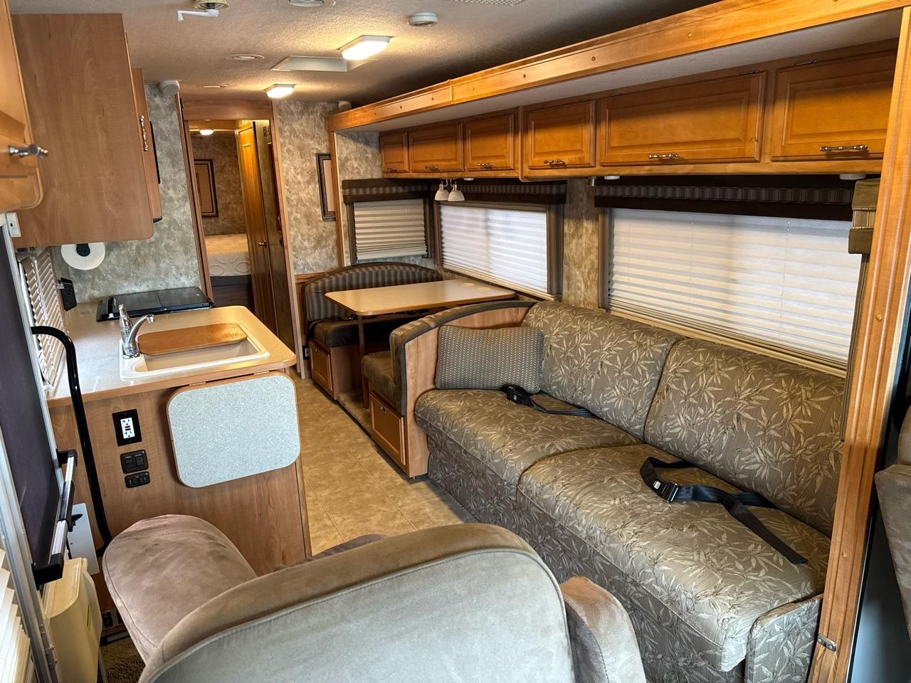 Ford Stripped Chassis Motorhome  2007