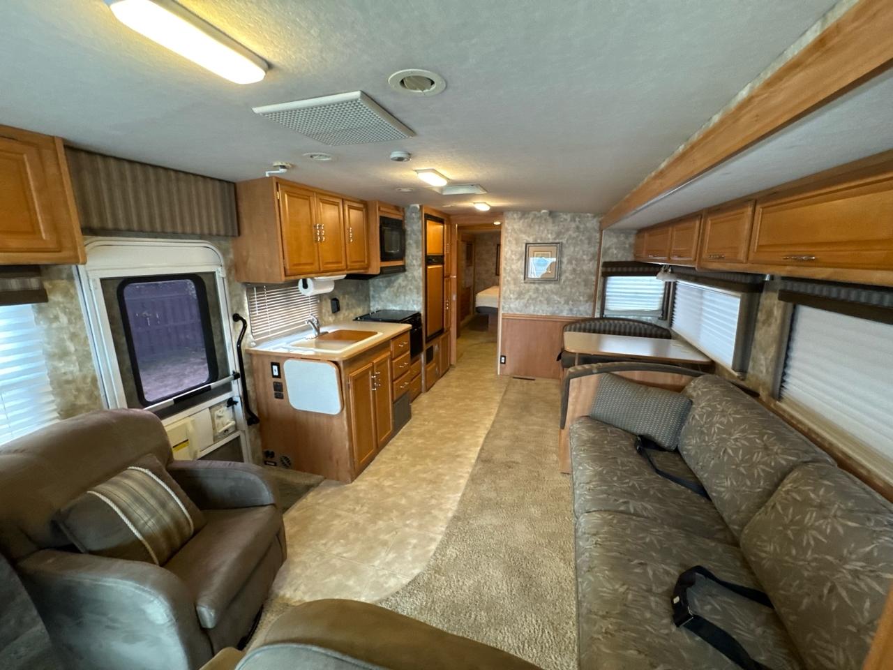 Ford Stripped Chassis Motorhome  2007