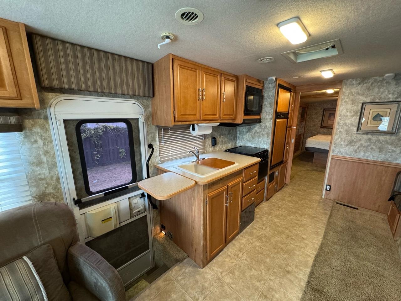 Ford Stripped Chassis Motorhome  2007