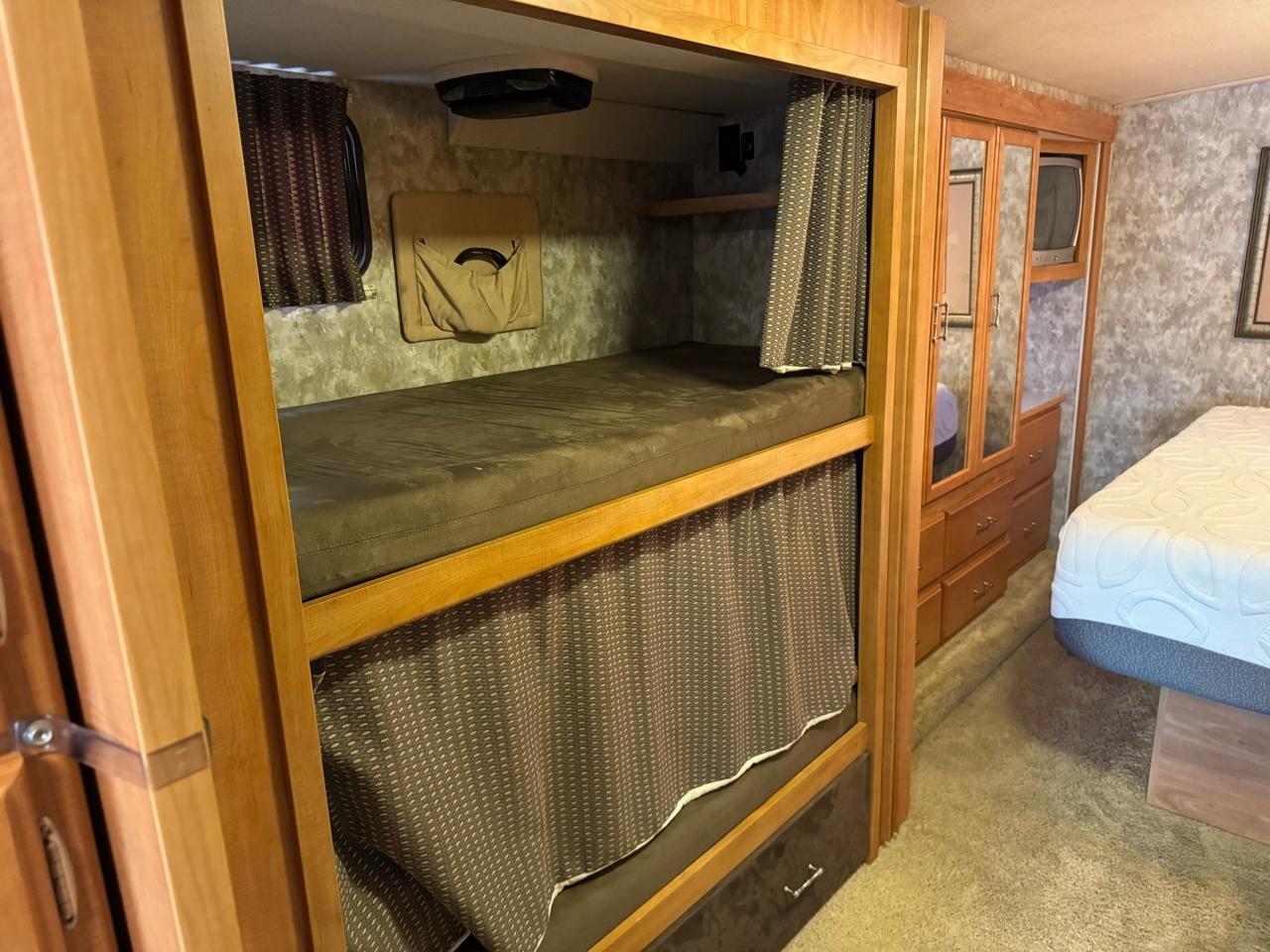 Ford Stripped Chassis Motorhome  2007