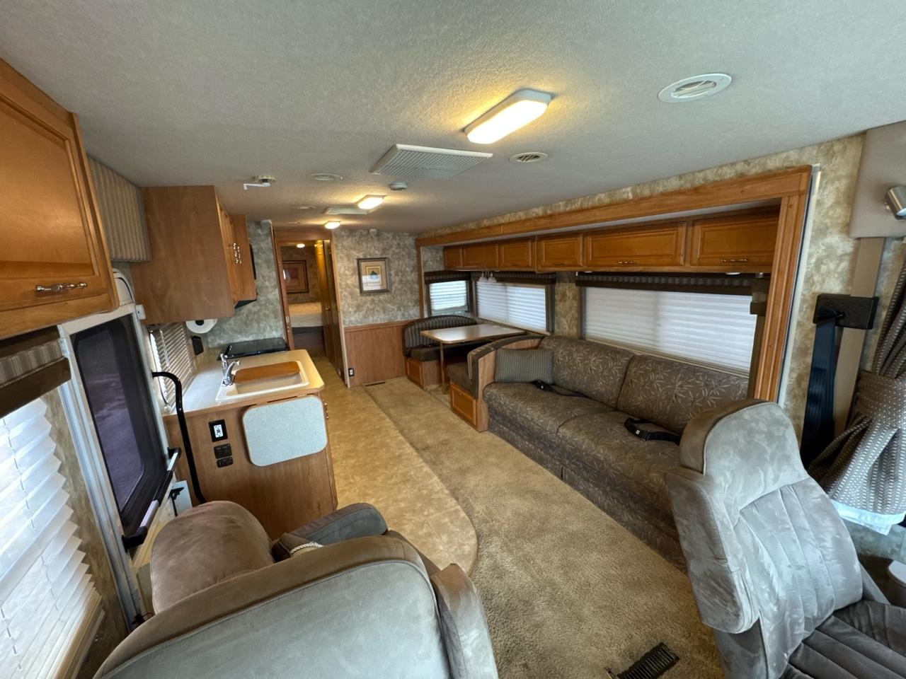 Ford Stripped Chassis Motorhome  2007