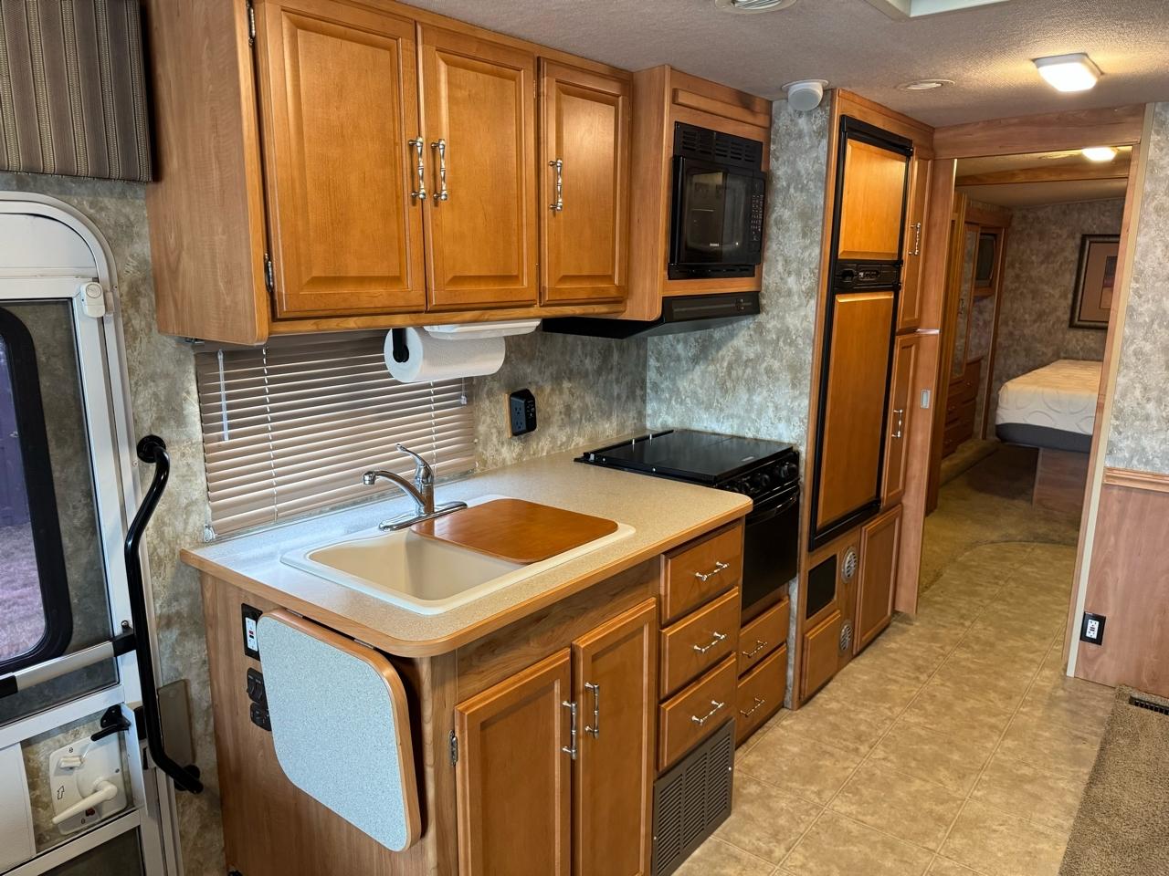 Ford Stripped Chassis Motorhome  2007