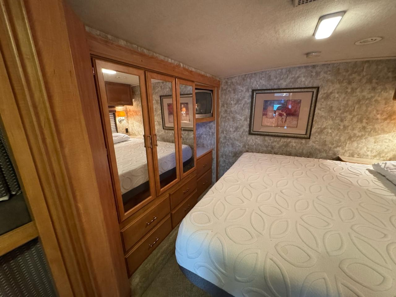 Ford Stripped Chassis Motorhome  2007