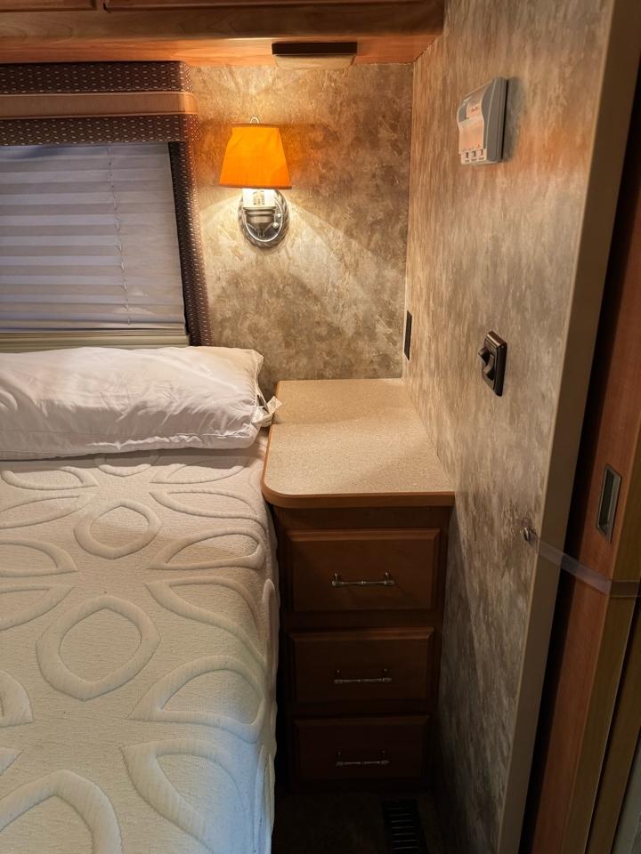 Ford Stripped Chassis Motorhome  2007