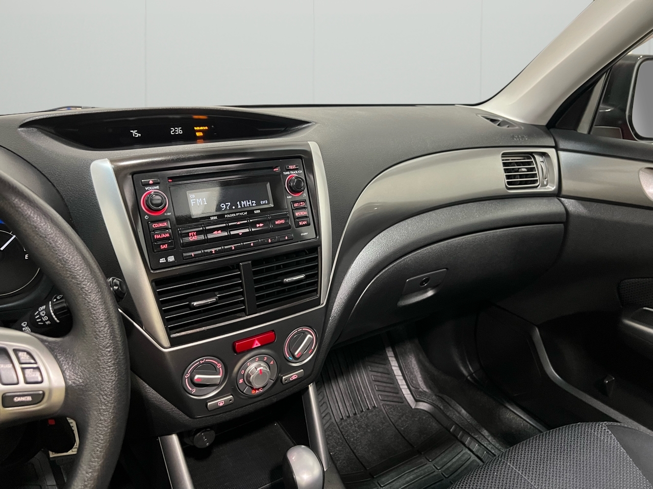 Subaru Forester 2.5X Premium 2011