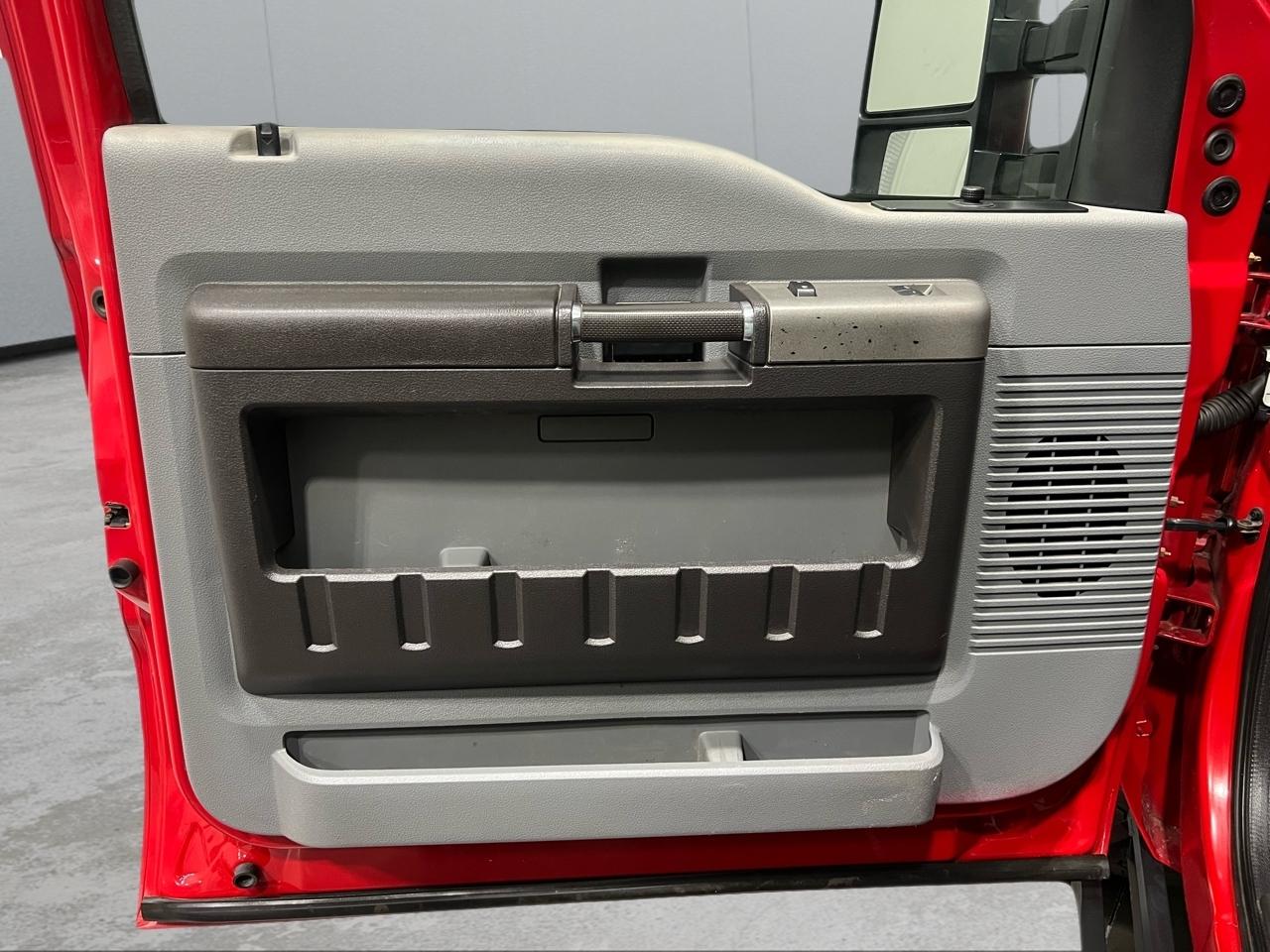 Ford F-350 SD XLT SuperCab Long Bed 4WD 2012