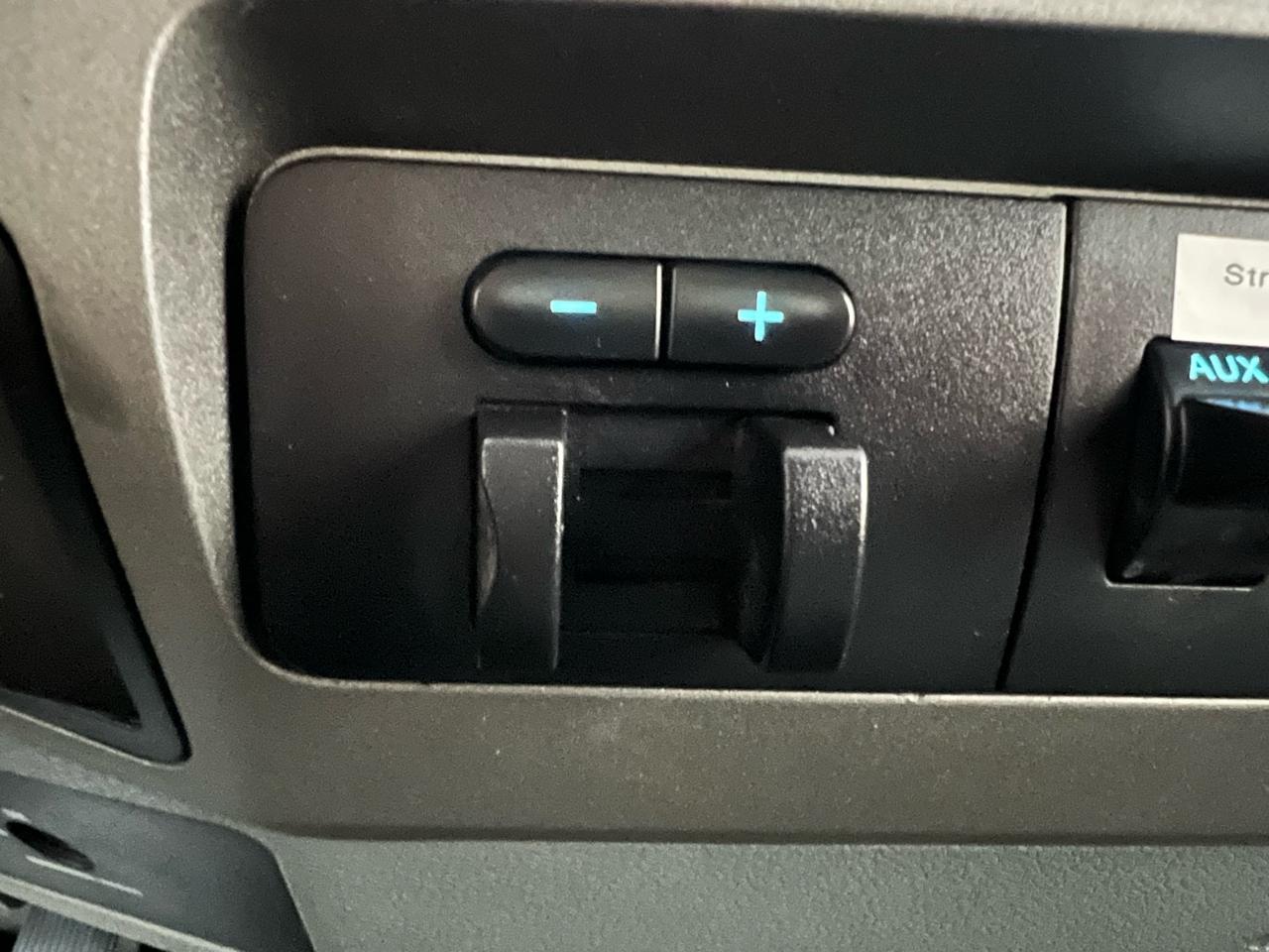 Ford F-350 SD XLT SuperCab Long Bed 4WD 2012