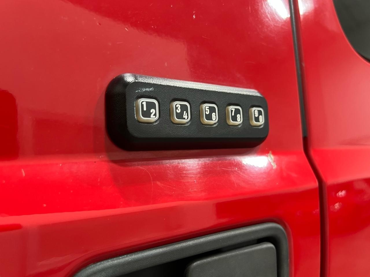 Ford F-350 SD XLT SuperCab Long Bed 4WD 2012