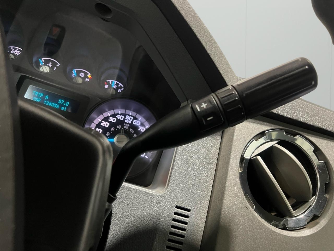 Ford F-350 SD XLT SuperCab Long Bed 4WD 2012