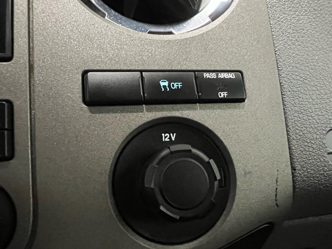 Ford F-350 SD XLT SuperCab Long Bed 4WD 2012