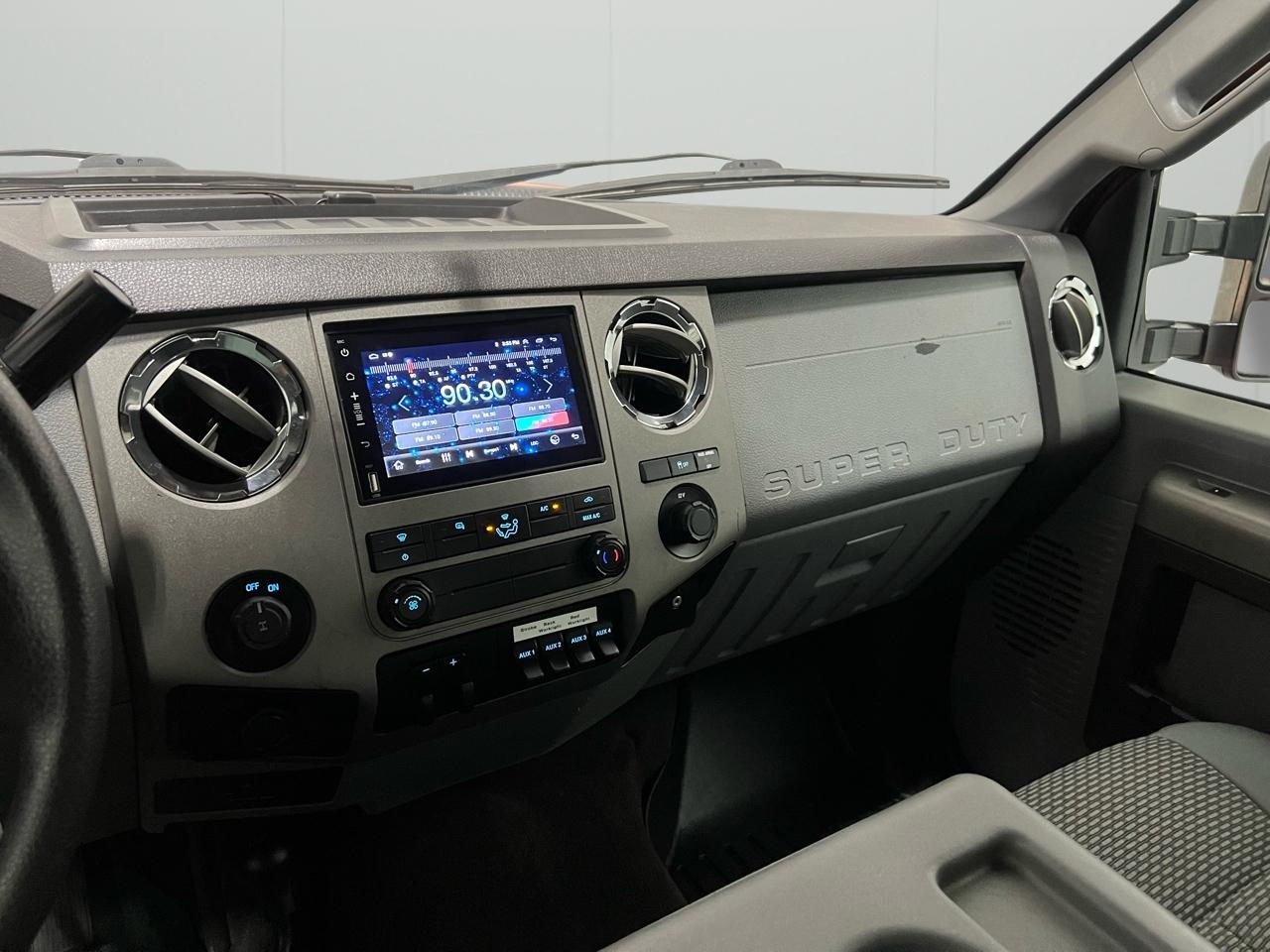 Ford F-350 SD XLT SuperCab Long Bed 4WD 2012