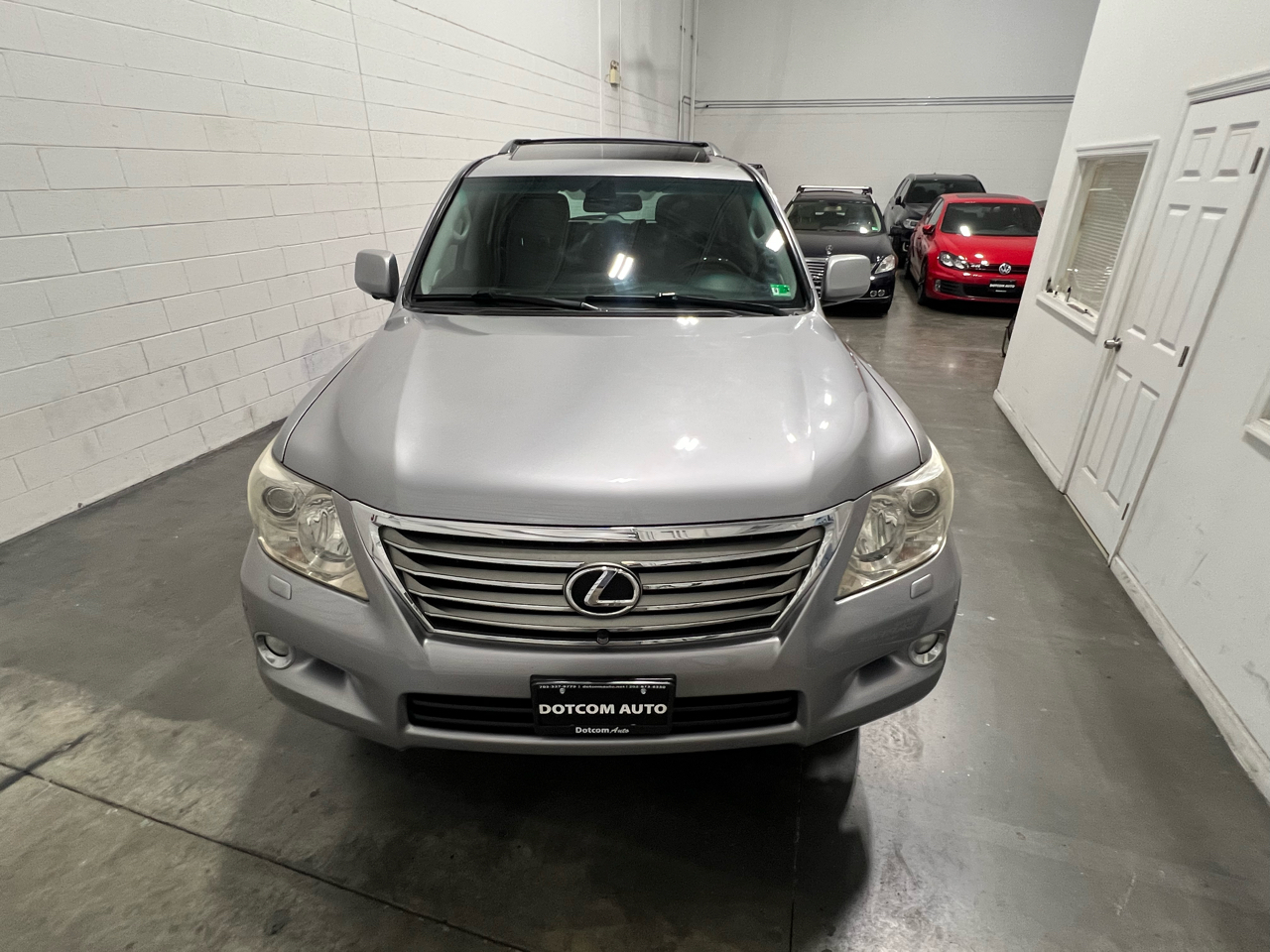 2009 Lexus LX 570 photo 17