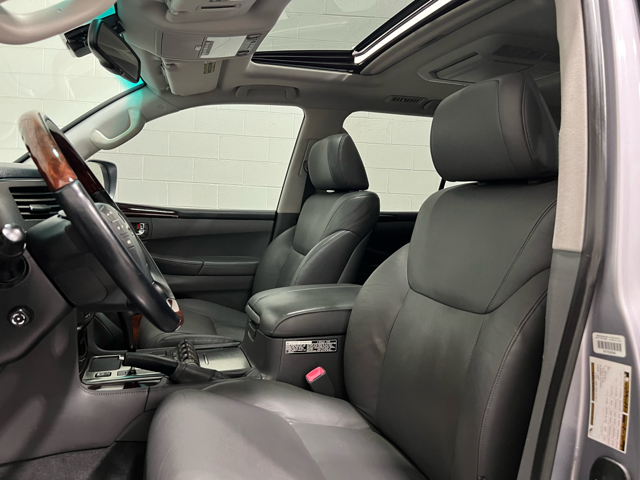 2009 Lexus LX 570 photo 37