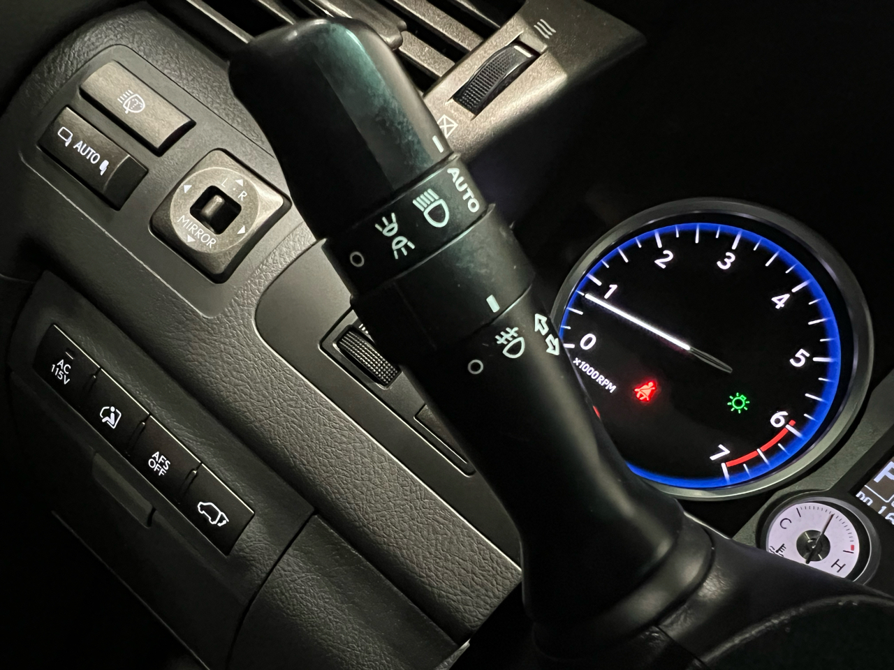 2009 Lexus LX 570 photo 51