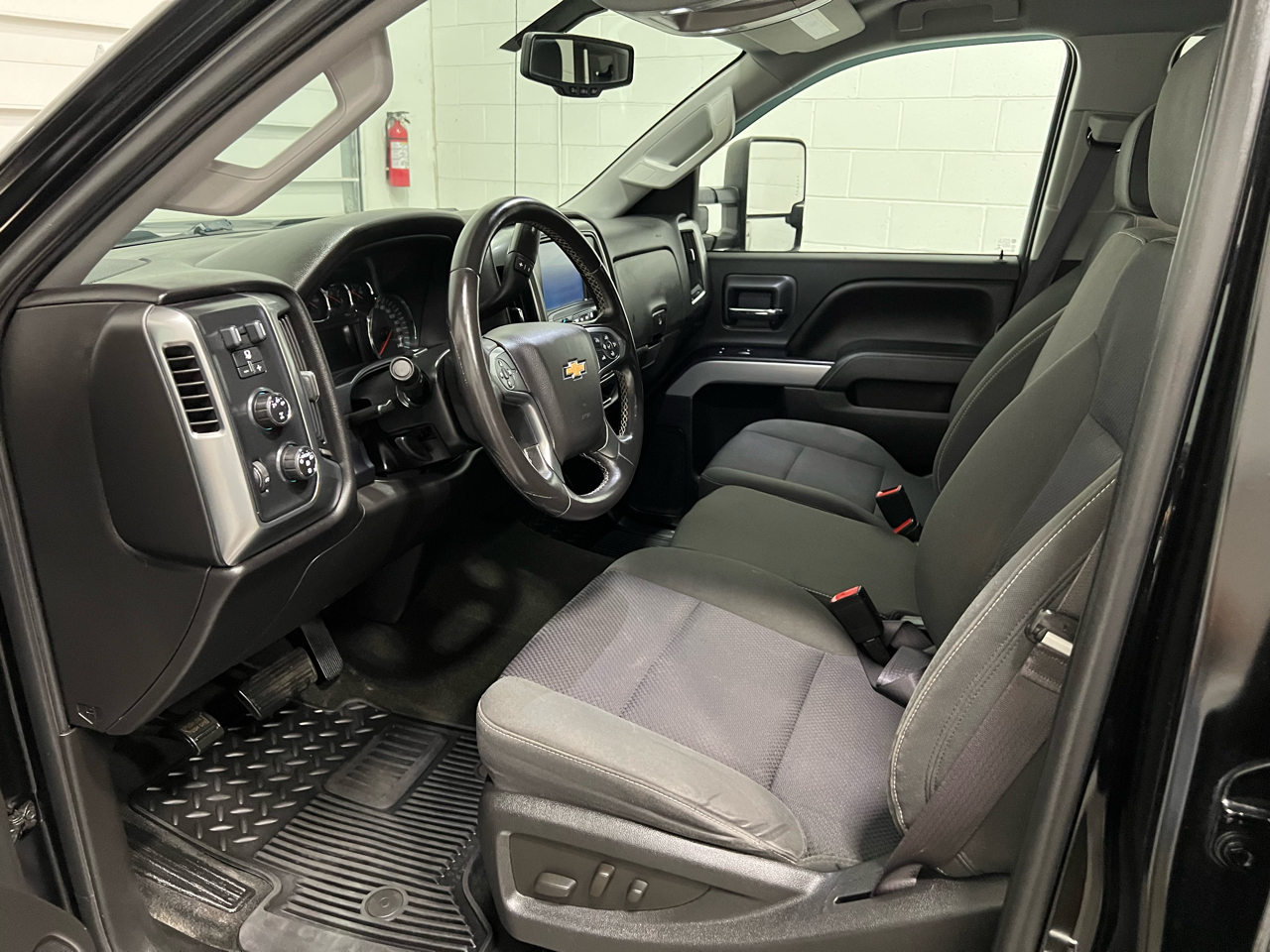 2015 Chevrolet Silverado 2500HD photo 33